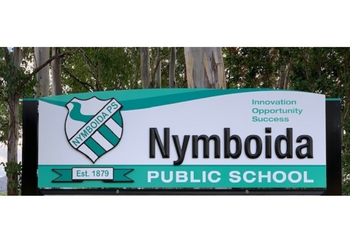 The sign out the front of the bushfire-affected Nymboida Public School